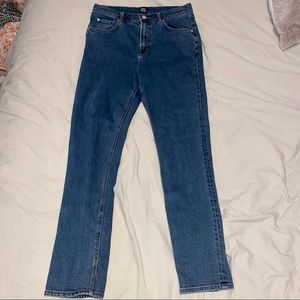 Urban Outfitters - Girlfriend High Rise Jean - Size 31 - Medium Wash